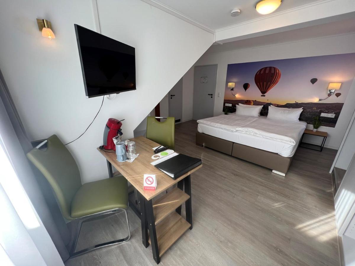 Hotel Bitzer Superior Backnang City Exterior photo
